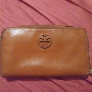 Tory Burch wallet - Very Loved